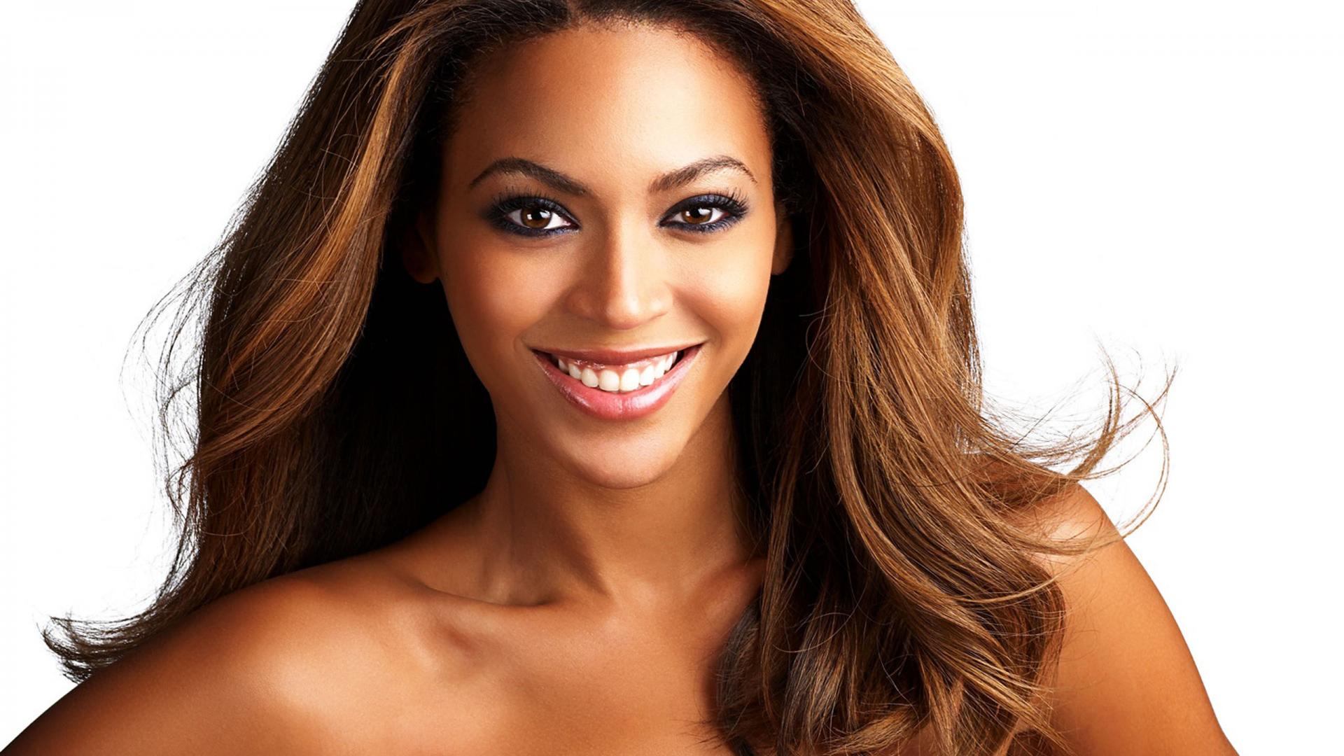 Beyoncé comparte un nuevo video por el día internacional de la niña. Cusica Plus.