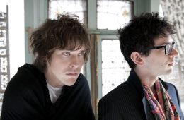 MGMT finalmente están de vuelta pero ahora son góticos. Cusica plus.