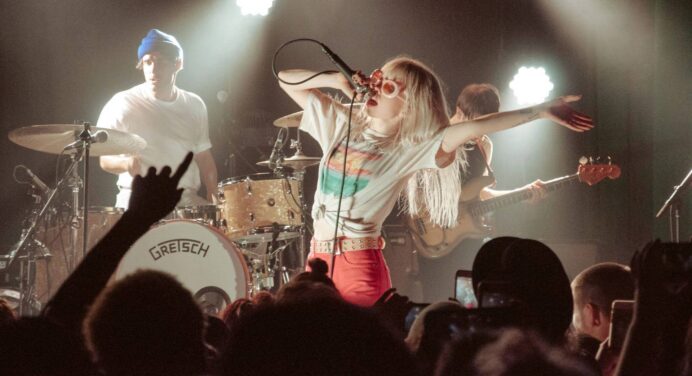 Paramore desnuda las canciones de ‘After Laughter’ en su Tiny Desk Concert