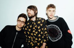 El nuevo tema de Years & Years protagoniza el reciente cortometraje de Baz Luhrmann. Cusica Plus.