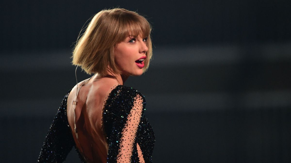 Taylor Swift llevó dos de los temas de ‘Reputation’ a su presentación en Saturday Night Live. cusica plus.