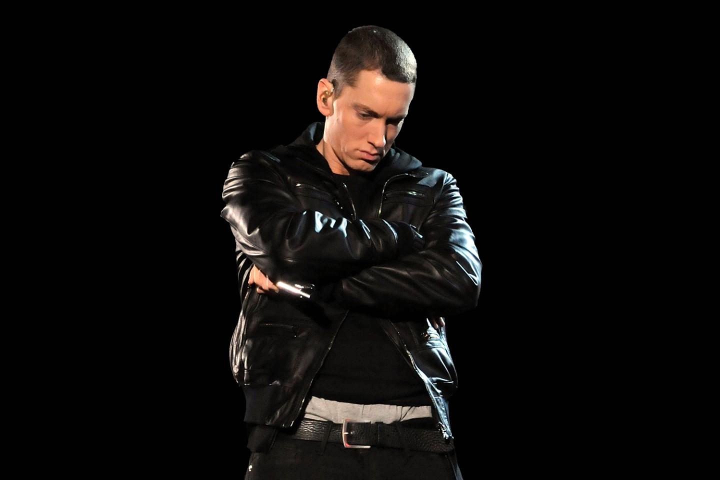 Eminem y Beyoncé lanza la mejor “Walk On Water” de este año. Cusica Plus.