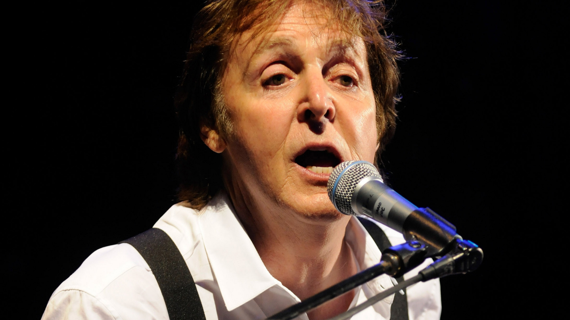 Paul McCartney estrena un cortometraje para que comamos menos carne. cusic plus.