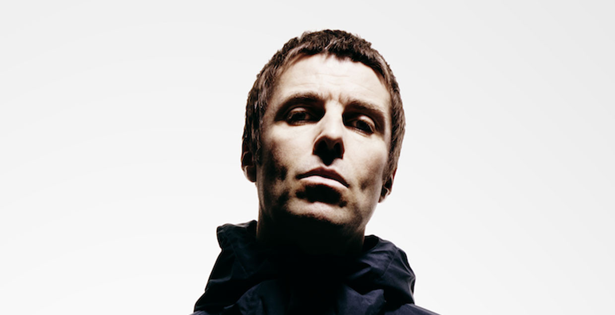 Liam Gallagher muestra su carisma en tarima con el video de "Come Back To Me". Cusica Plus.
