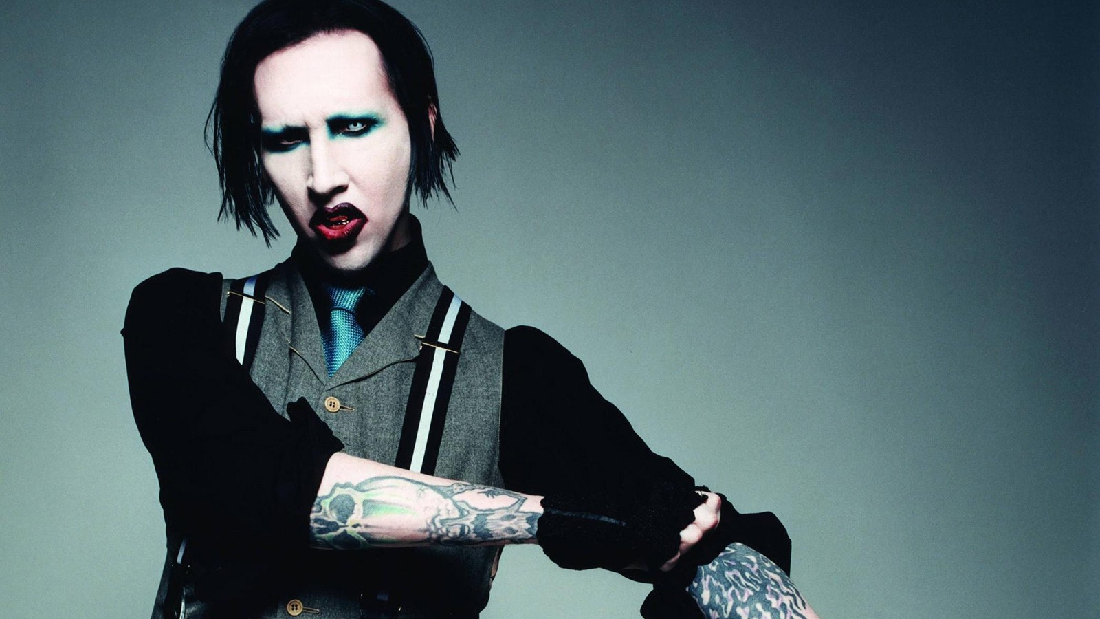 Paul Stanley llama patético a Marilyn Manson por compartir una foto de Charles Manson. Cusica Plus.