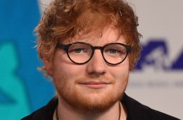 Ed Sheeran dice tener un tema listo para James Bond “por si acaso”. Cusica plus.