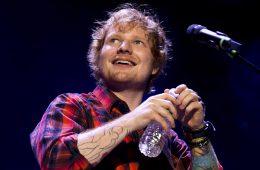 Ed Sheeran celebra la navidad versionando a The Pogues. Cusica Plus.