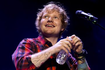 Ed Sheeran celebra la navidad versionando a The Pogues. Cusica Plus.