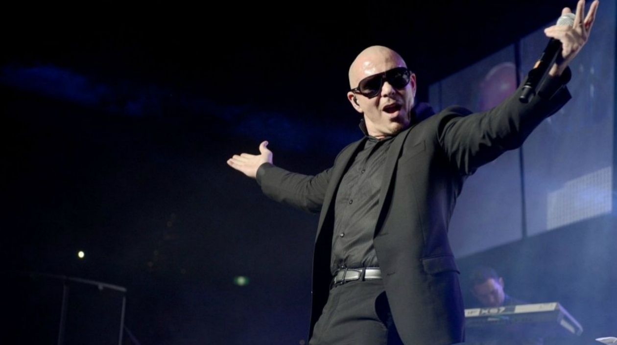 Pitbull se va de fiesta en el video de “Jungle”. Cusica Plus.