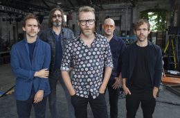 The National presenta tema inédito en programa de radio. Cusica plus.