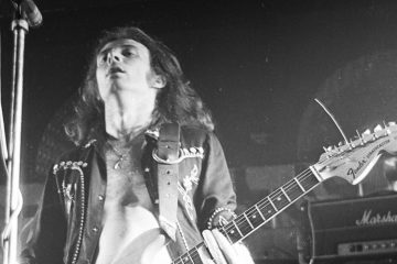 Fallece Eddie Clarke, último miembro original de Motörhead. Cusica Plus.