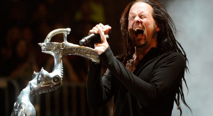 Jonathan Davis de Korn nos regala su primer sencillo solista