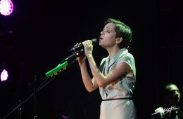 Natalia Lafourcade nos muestra su sensualidad en el video de “Danza de las gardenias”. Cusica Plus.