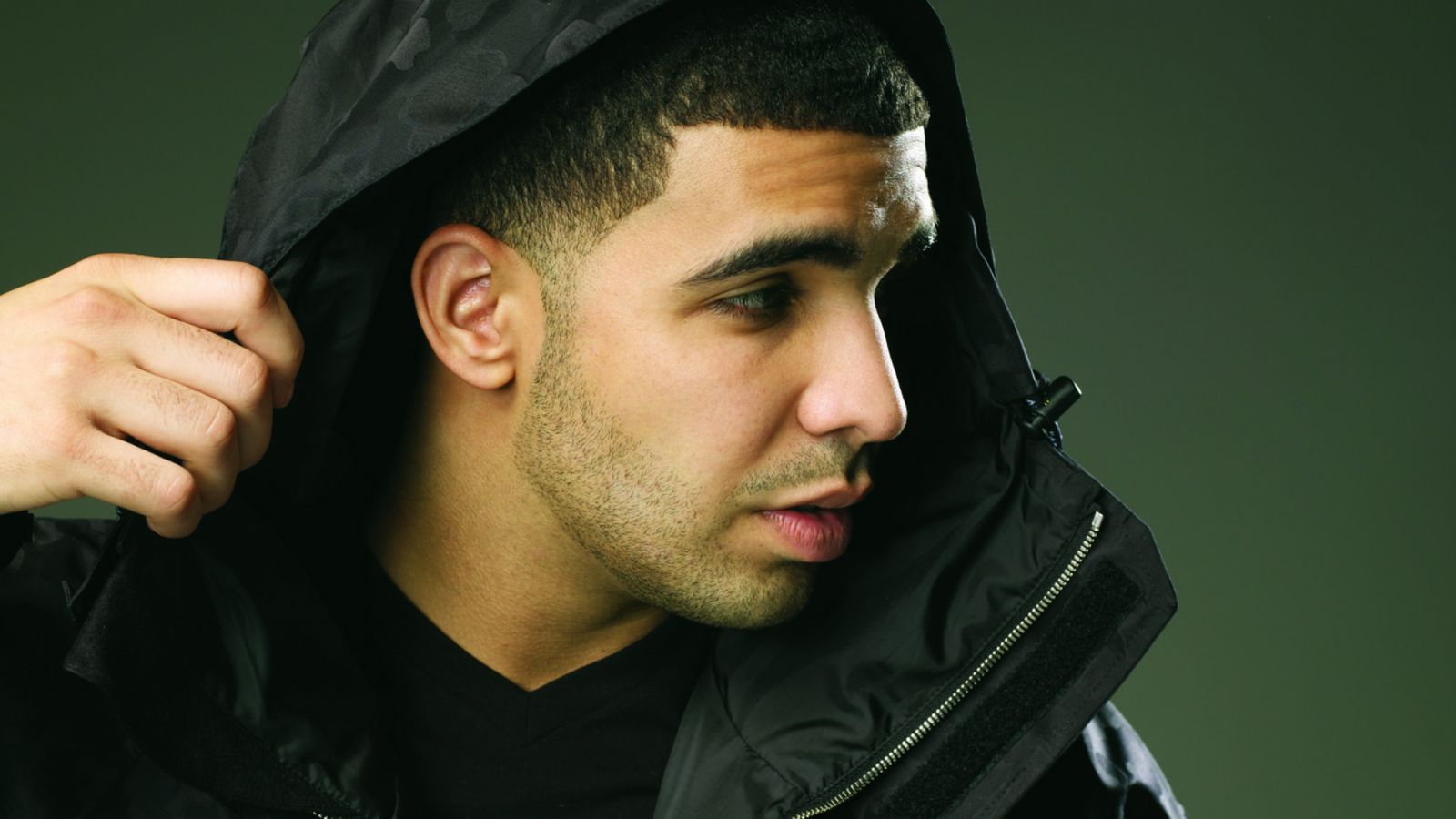 Drake estrenó dos nuevos temas de manera sorpresiva. Cusica Plus.