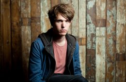 James Blake saca su lado más experimental en “If the Car Beside You Moves Ahead”. Cusica Plus.