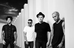 Ya podemos escuchar ‘Mania’ de Fall Out Boy. Cusica Plus.