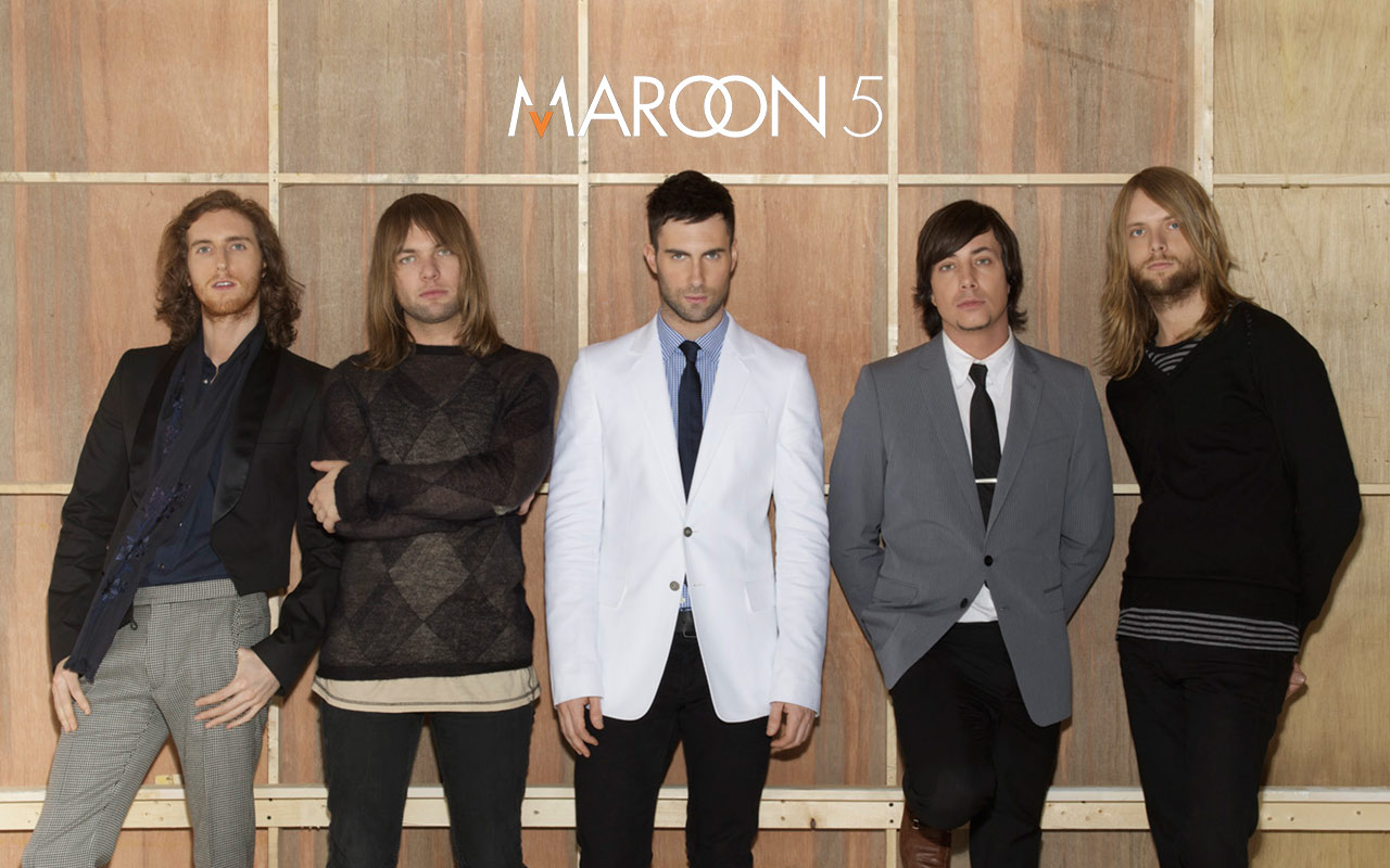 Adam Levine trata de salvar una relación en el nuevo video de Maroon 5. Cusica Plus.