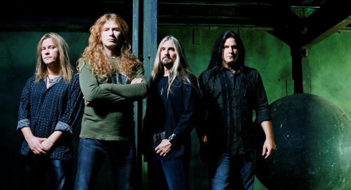 Megadeth está preocupado por el fin de occidente en “Lying In State”
