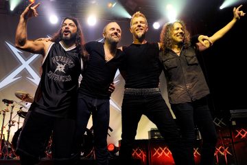 Metallica versiona un fragmento de Baron Rojo en vivo en Madrid. Cusica Plus.