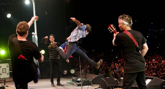 Pearl Jam interpreta “Come Back” como tributo a Chris Cornell