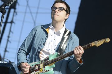 Rivers Cuomo de Weezer se estrena como solista. Cusica Plus.