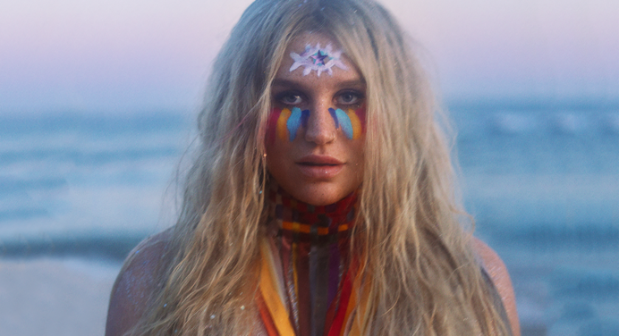 Kesha oficia una boda gay en el video de “I Need A Woman”