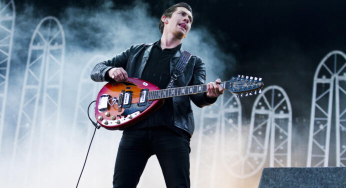 Los Arctic Monkeys estrenan nuevos temas por segunda vez en vivo