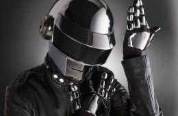 Thomas Bangalter de Daft Punk sumará un tema nuevo para la banda sonora del film 'Climax' de Gaspar Noé. Cusica Plus.