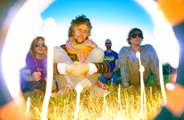 The Flaming Lips lanzan al público “Enthusiasm for Life Defeats Existential Fear Part 2”. Cusica Plus.