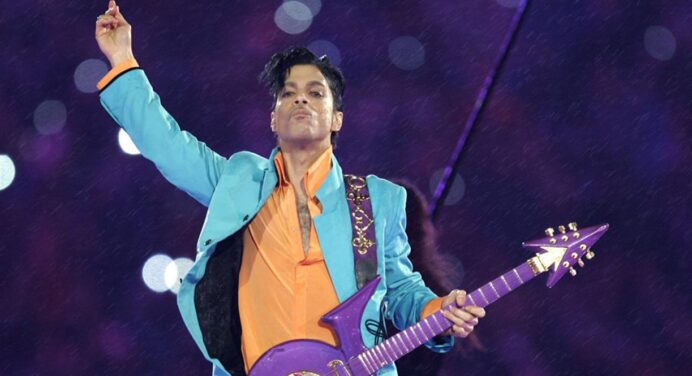 El nuevo álbum póstumo ‘Piano & A Microphone’de Prince ya tiene el primer adelanto