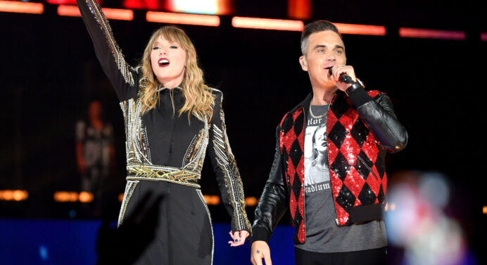 Taylor Swift y Robbie Williams cantan juntos “Angels»