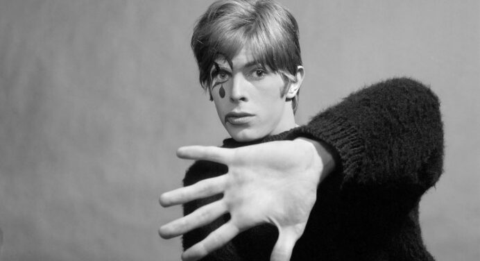 Escucha una nueva versión de uno de los clásicos de David Bowie