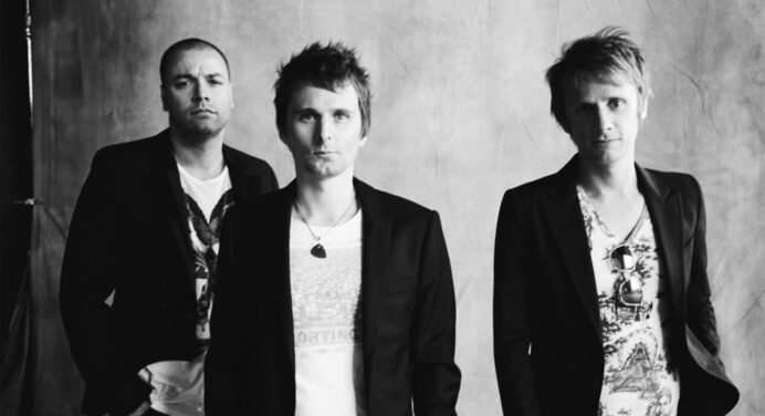 Muse publicó su nuevo tema “Something Human”