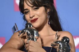 Camila Cabello fue la gran ganadora de los VMAs. Cusica Plus.