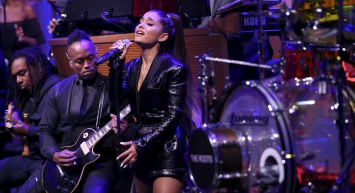 Ariana Grande rindió tributo a Aretha Franklin en el Show de Jimmy Fallon