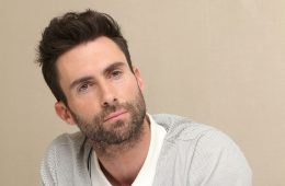 Adam Levine tendrá una serie inspirada en el video de “Sugar” de Maroon 5. Cusica Plus.