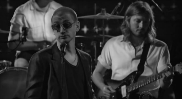 Arctic Monkeys realizó cover de Stephen Fretwell en una sesión de ‘Spotify Singles’