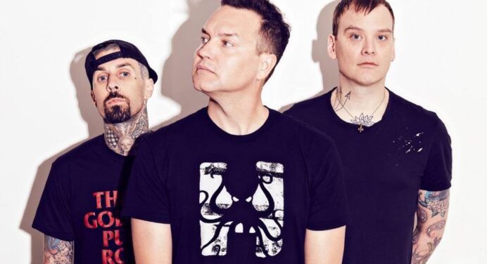 Blink-182 cancela gira por mal estado de salud del baterista Travis Barker