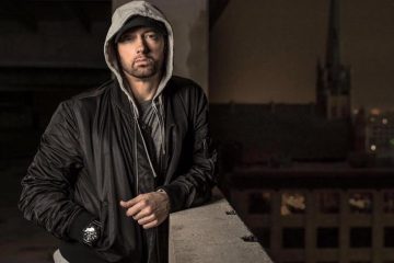 Eminem enfrenta todas sus malas críticas en el videoclip de “Fall”. Cusica Plus.