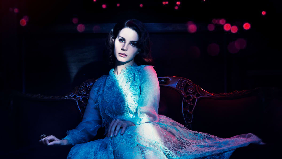 Lana Del Rey adelanta un poco de su próximo tema “Mariners Apartment Complex”. Cusica Plus,