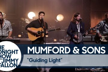 Mumford And Sons interpretaron su nuevo tema “Guiding Light” en The Tonight Show de Jimmy Fallon. Cusica Plus.