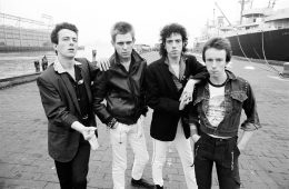 The Clash publica una demo inédita de su tema “This Is England”. Cusica Plus.