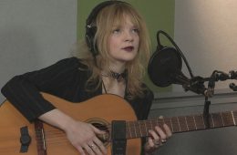 Jessica Pratt anuncia su primer disco en cuatro años. Cusica Plus.