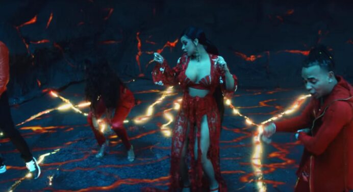 Ve el videoclip de “Taki Taki”, el tema de Dj Snake, Selena Gomez, Cardi B y Ozuna