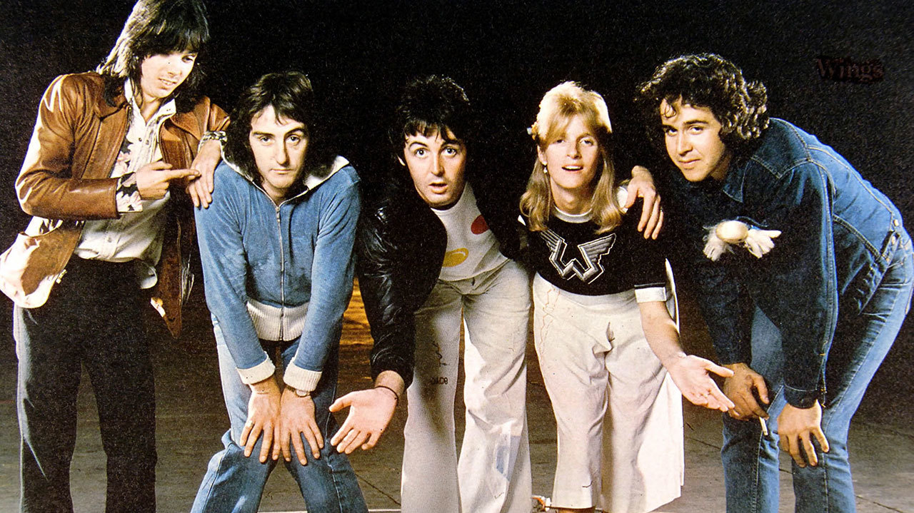 Paul McCartney está reeditando dos discos de su banda Wings. Cusica Plus.
