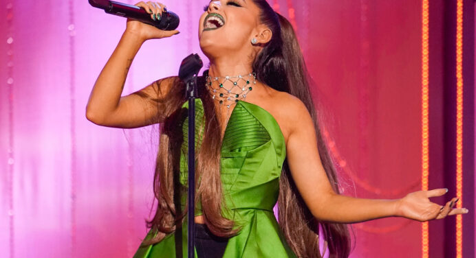 Escucha “Thank U, next” el tema de despecho de Ariana Grande