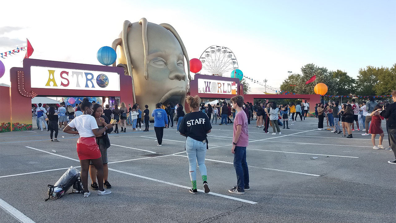 El ‘Astroworld Festival’ de Travis Scott acogió a más de 35.000 personas. Cusica Plus.