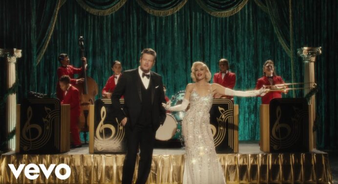 Gwen Stefani y Blake Shelton celebran navidad con el tema “You Make It Feel Like Christmas”