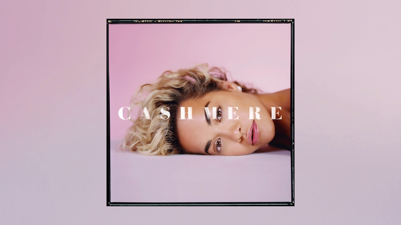 Rita Ora comparte su nuevo sencillo “Cashmere”. Cusica Plus.
