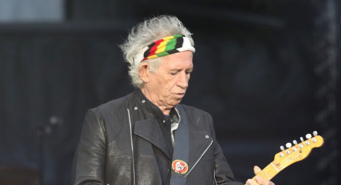 Keith Richards de The Rolling Stones, declara que su adicción al alcohol la superó